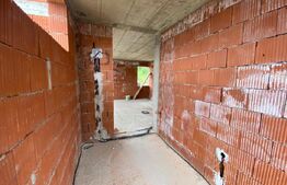 Casa de vanzare semifinisata, 4 camere, zona Livada Meses, Zalau