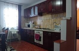 Apartament cu 2 camere decomandate și pod