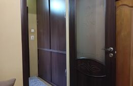 Apartament cu 2 camere decomandate și pod