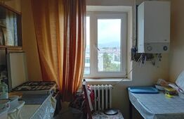 Apartament de renovat decomandat cu 4 camere și 2 băi