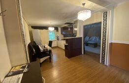 Apartament 4 camere, 79 mp, decomandat, zona Dumbrava