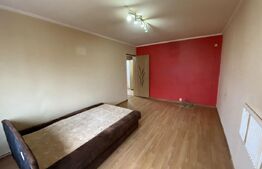 Apartament de 3 camere  in suprafata de 54 mp, zona Bradet