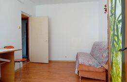 Garsonieră cu balcon la etajul 4