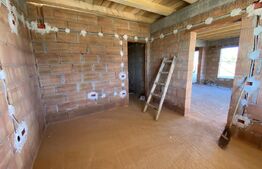 Casa de vanzare unifamiliala parter in suprafata de 125 mp utili, Zona Criseni