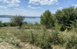 Teren extravilan in apropierea lacului Varsolt in suparfata de 3800 mp