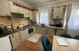 Apartament 3 camere, 125 mp, decomandat, zona Bradet