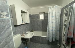 Apartament 4 camere, in suprafata de 74 mp, decomandat, zona Dumbrava Nord