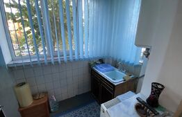 Apartament 4 camere, in suprafata de 74 mp, decomandat, zona Dumbrava Nord