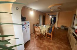 Apartament 3 camere, 65 mp, decomandat, zona Bradet