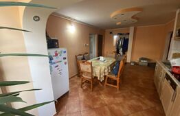Apartament 3 camere, 65 mp, decomandat, zona Bradet