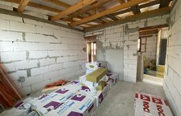 Casa de vanzare 4 camere in suprafata utila de 80 mp