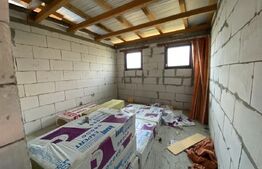 Casa de vanzare 4 camere in suprafata utila de 80 mp