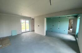 Casa de vanzare la stadiu de semifinisat 130 mp, zona Hereclean