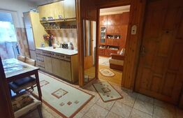 Apartament cu doua camere, bucatarie spatioasa si baie