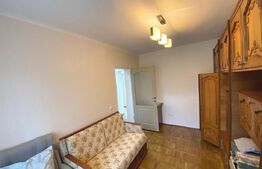 Apartament 3 camere,70 mp, decomandat, zona Bradet