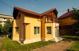 Casa de închiriat, 3 camere, 180 mp, zona-ultracentrala