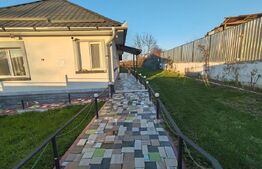 Casa +anexe de vanzare Garceiu