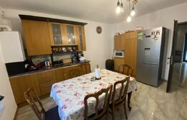 Casa de vanzare 4 camere, 245 mp, in zona centala 