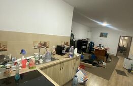 Casă cu 4 camere, 100 mp, zona centrală 