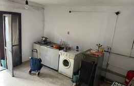 Casa de vanzare in suprafat utila de 100 mp si 1400 mp teren