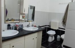 Casa de vanzare, cu gradina