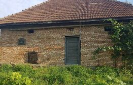 Casa cu anexe de vânzare 