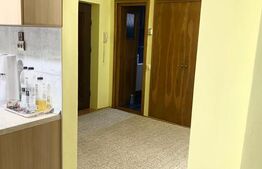 Apartamenu de vanzare, cu 5 camere, 106 mp, zona centrala