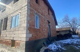 Casa de vanzare pe 3 nivele Sarmasag 