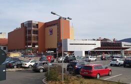 Cladire versatila , centru comercial, medical , birouri sau alte activitati . 