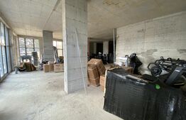 Spatiu comercial de vanzare, 314 mp, zona Bradet