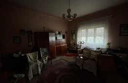 Casa de vanzare in suprafata  de 100 mp localizata central in Simleul Silvaniei