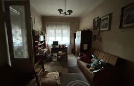 Casa de vanzare in suprafata  de 100 mp localizata central in Simleul Silvaniei