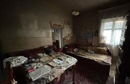 Casa de vanzare in suprafata  de 100 mp localizata central in Simleul Silvaniei