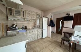 Casa de vanzare cu 3 camere  