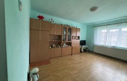 Casa de vanzare cu 3 camere  