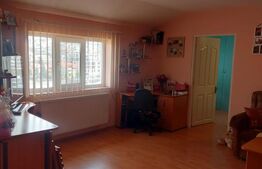 Apartament de vanzare, cu 2 camere, 49 mp, zona Brădet 