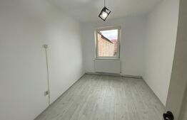 Apartament 4 camere in suprafata de 78 mp, decomandat, zona Dumbrava2