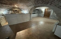 Spatiu comercial de inchiriat in suprafață de 88 mp in Valcaul de Jos