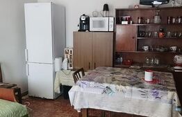 Casa de vanzare cu 2300 mp teren