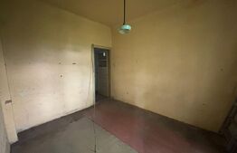 Casa de vanzare cu 3 camere.