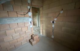 Casa de vanzare semifinisata 