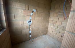 Casa de vanzare semifinisata 