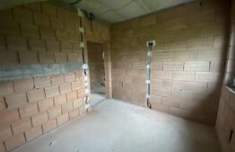 Casa de vanzare semifinisata 