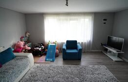 Casa de vanzare cu piscina