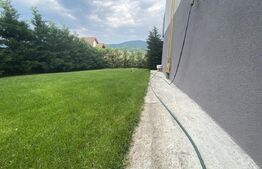 Apartament de vanzare, cu 3 camere, garaj si gradina, 105 mp, zona exterior est