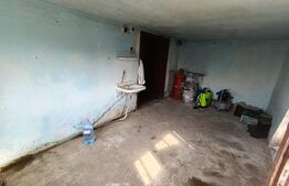 Casa cu 2 camere, 250 mp, zona sud-est