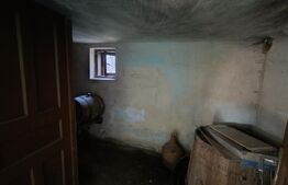 Casa cu 2 camere, 250 mp, zona sud-est