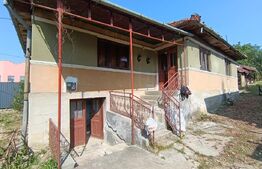 Casa cu 2 camere, 250 mp, zona sud-est