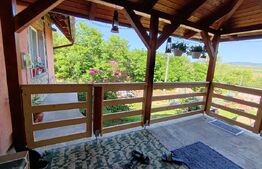 Casa de vanzare, cu 2 camere, 82 mp, zona Aghires. 