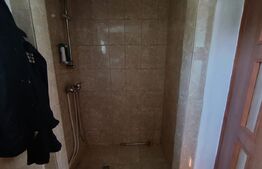 Casa cu 3 camere  70 mp și  teren de 800 mp